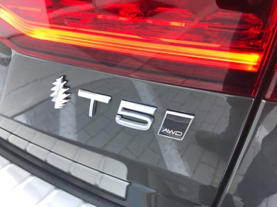 2021 Volvo V60 Cross Country Base