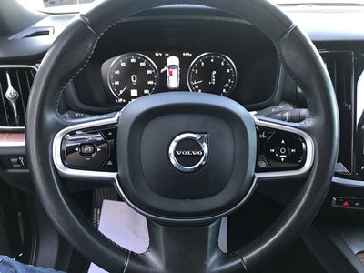 2021 Volvo V60 Cross Country Base