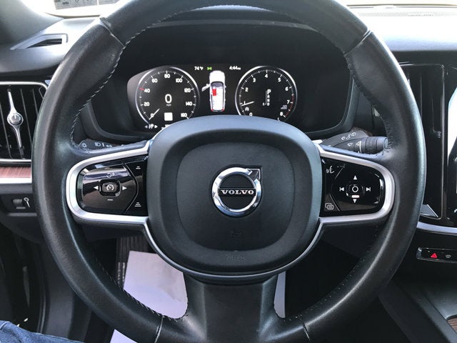 2021 Volvo V60 Cross Country Base