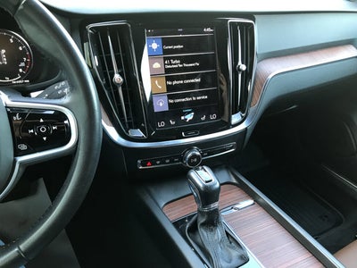 2021 Volvo V60 Cross Country Base