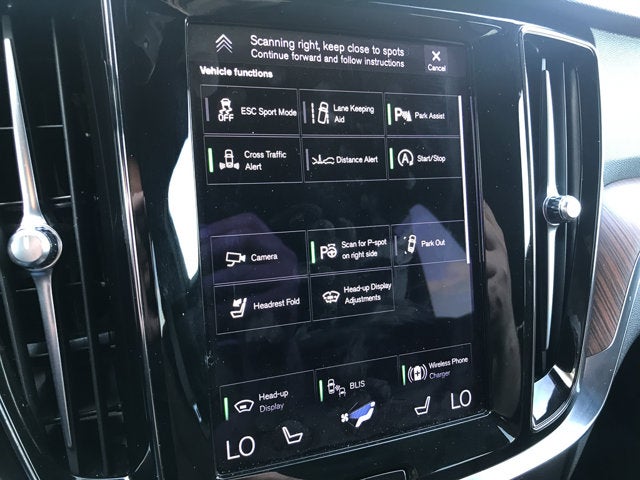 2021 Volvo V60 Cross Country Base