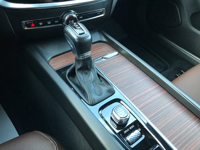 2021 Volvo V60 Cross Country Base