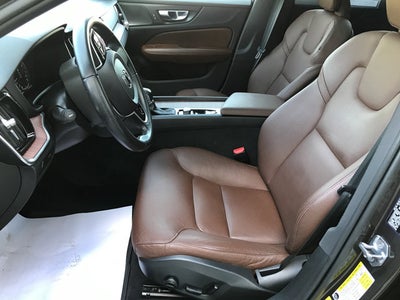 2021 Volvo V60 Cross Country Base