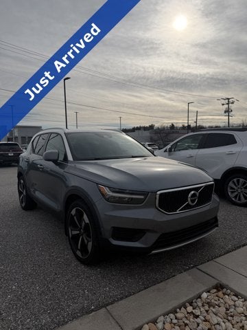 2019 Volvo XC40 Momentum