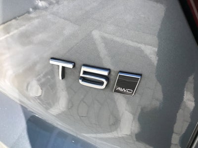 2019 Volvo XC40 Momentum