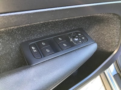 2019 Volvo XC40 Momentum