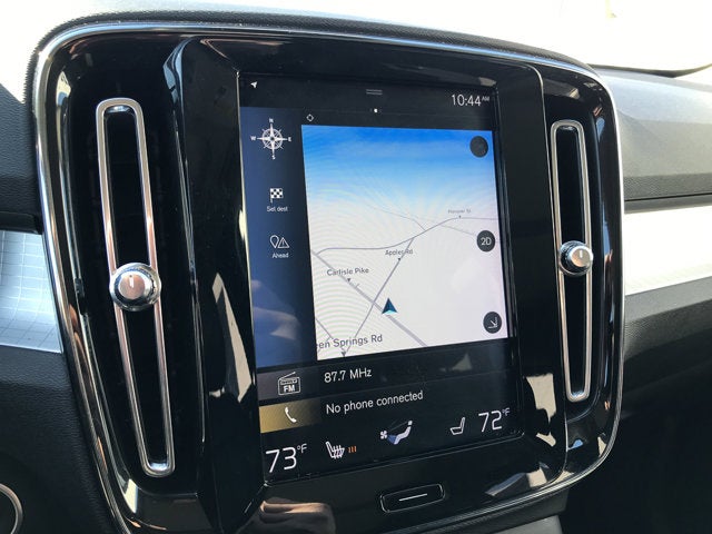 2019 Volvo XC40 Momentum