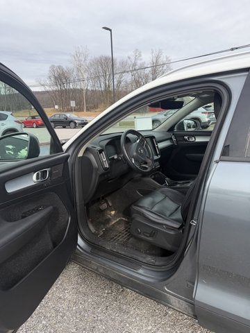 2019 Volvo XC40 Momentum