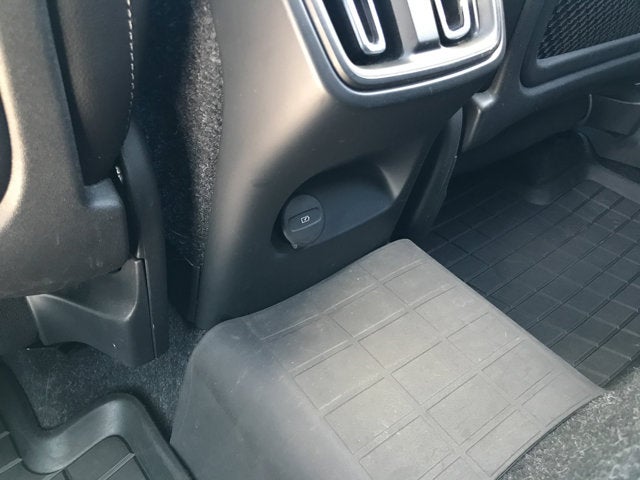 2019 Volvo XC40 Momentum