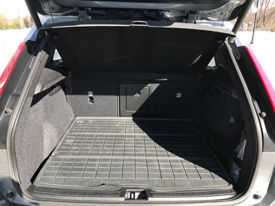 2019 Volvo XC40 Momentum