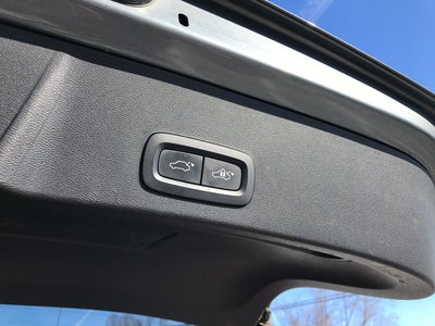 2019 Volvo XC40 Momentum