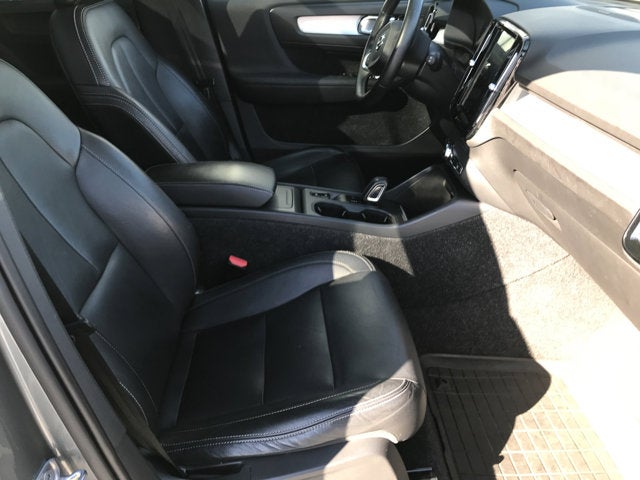 2019 Volvo XC40 Momentum