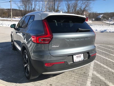 2019 Volvo XC40 Momentum