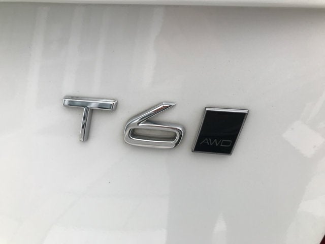 2021 Volvo XC90 Momentum
