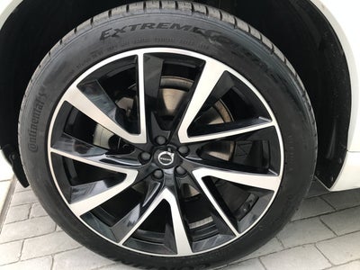 2021 Volvo XC90 Momentum