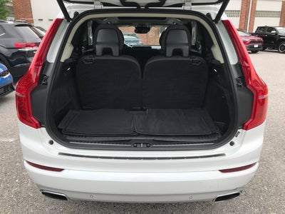 2021 Volvo XC90 Momentum