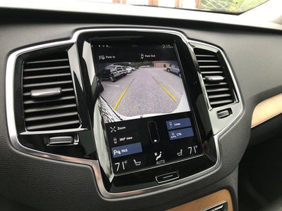 2021 Volvo XC90 Momentum