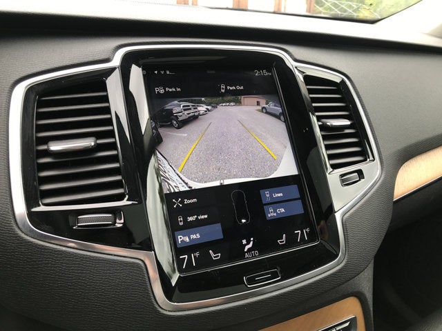 2021 Volvo XC90 Momentum