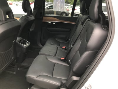2021 Volvo XC90 Momentum