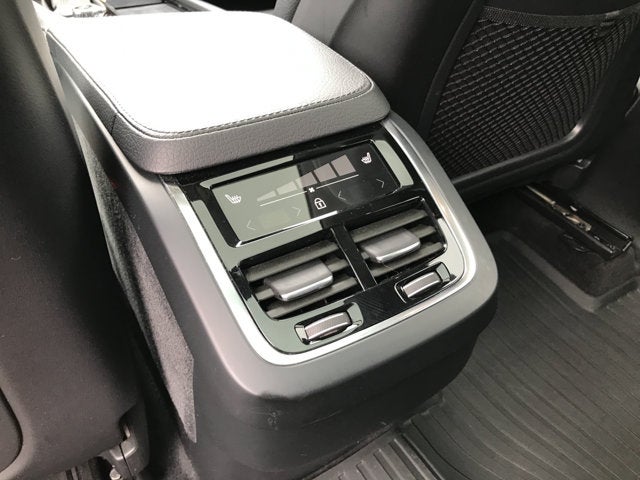 2021 Volvo XC90 Momentum