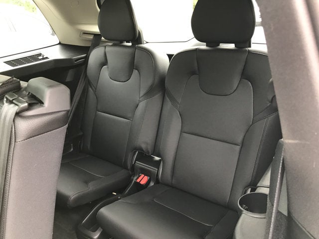 2021 Volvo XC90 Momentum