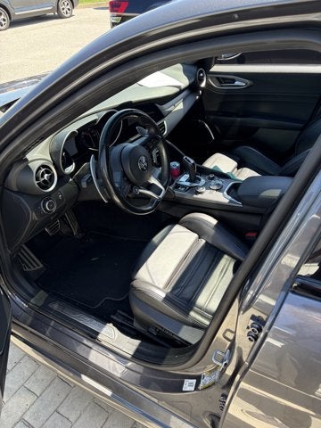 2020 Alfa Romeo Giulia Ti Sport